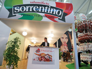 Veduta dei due livelli dello stand Sorrentino (Clicca per ingrandire)