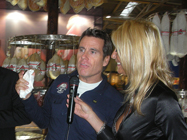 Jimmy Ghione di Striscia la notizia e la presentatrice TV Sonia Leonardi testimoni illustri dello stand (Clicca per ingrandire)